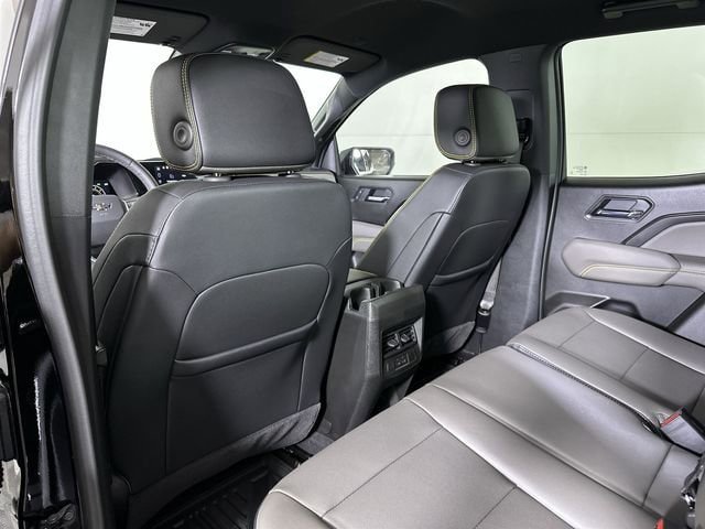 New 2026 Chevrolet Colorado ZR2 w/ Technology Package AWD/4WD image 22