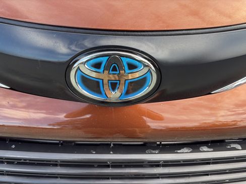 Used 2021 Toyota Sienna XLE FWD image 10