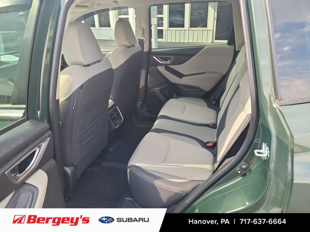 Used 2023 Subaru Forester Premium AWD/4WD image 10