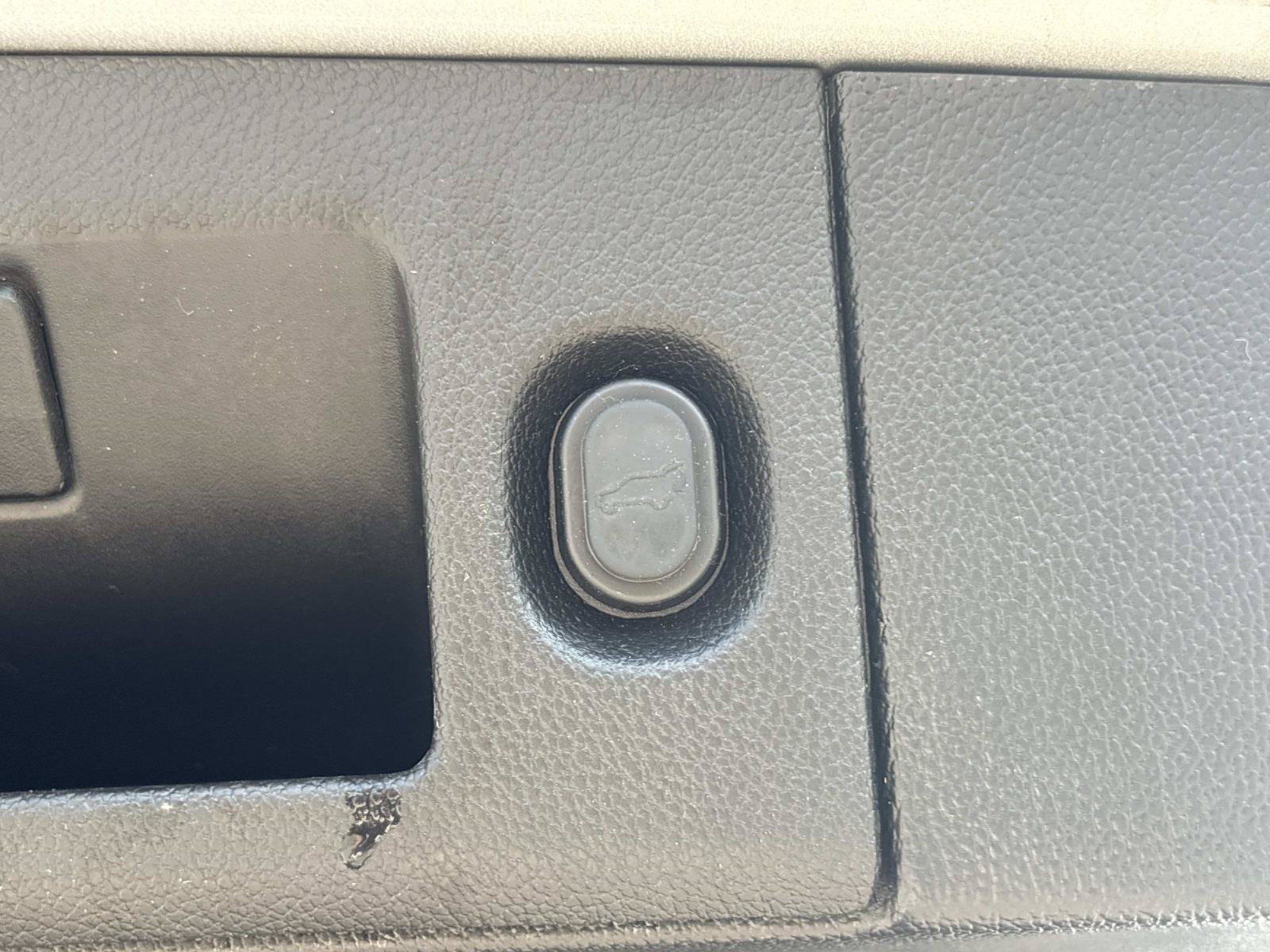 Used 2019 Chevrolet Tahoe LT AWD/4WD image 9