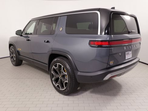 Used 2023 Rivian R1S Adventure AWD/4WD image 15