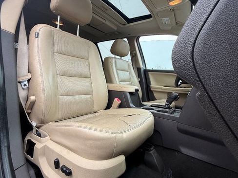 Used 2008 Ford Taurus X Limited image 13