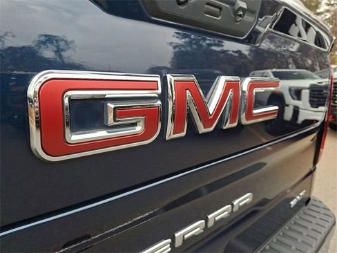 Certified 2023 GMC Sierra 1500 SLT w/ SLT Convenience Package image 30