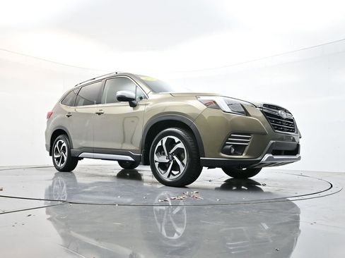 Used 2023 Subaru Forester Touring w/ Popular Package #2 image 28