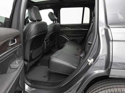 New 2026 Jeep Grand Cherokee Limited Reserve image 19
