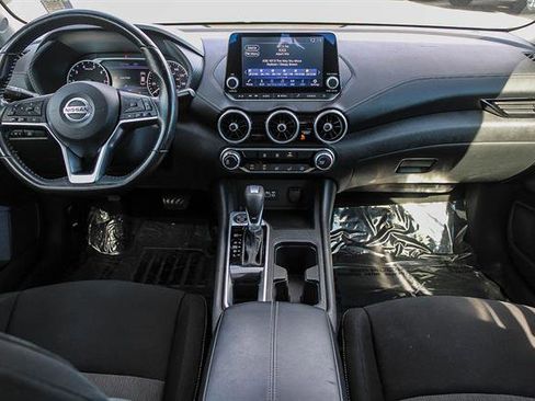 Used 2022 Nissan Sentra SV image 12