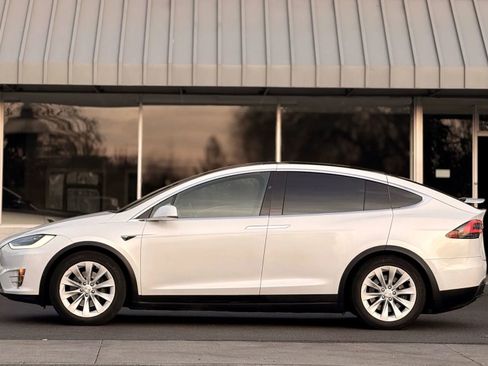 Used 2019 Tesla Model X Long Range image 6