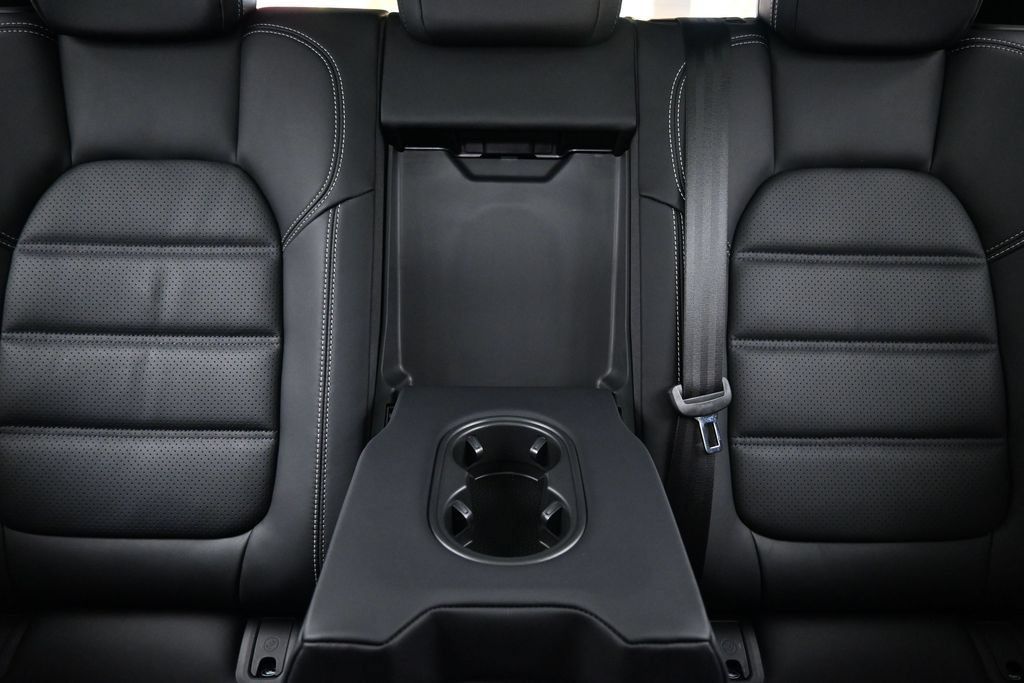 Certified 2026 Porsche Macan S AWD/4WD image 21