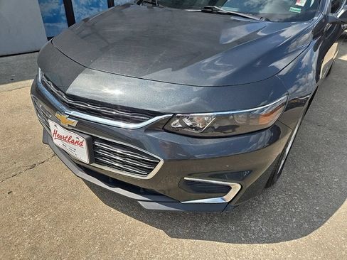 Used 2017 Chevrolet Malibu LS w/ LPO, Convenience Package 1 FWD image 16