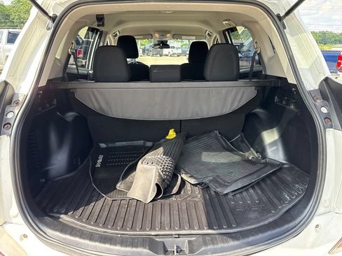 Used 2018 Toyota RAV4 LE w/ All Weather Liner Package AWD/4WD image 47