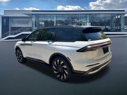 New 2026 Lincoln Nautilus Reserve AWD/4WD image 5