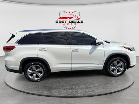 Used 2017 Toyota Highlander Limited FWD image 7
