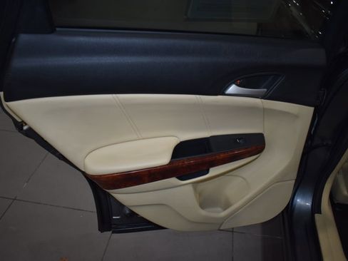 Used 2012 Honda Crosstour EX-L image 17