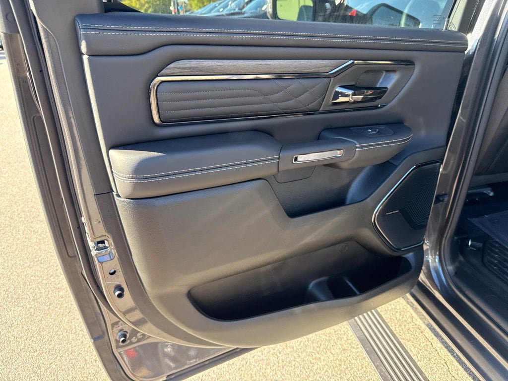New 2027 RAM 1500 Limited AWD/4WD image 24