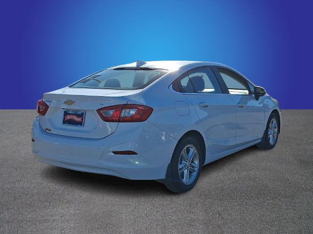 Used 2016 Chevrolet Cruze LT w/ Convenience Package FWD image 4