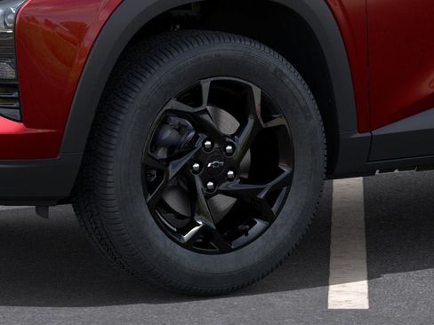 Used 2026 Chevrolet Trax LT w/ Midnight Edition FWD image 9