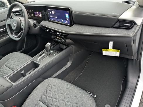 New 2026 Nissan Kicks SV w/ SV Premium Package FWD image 33