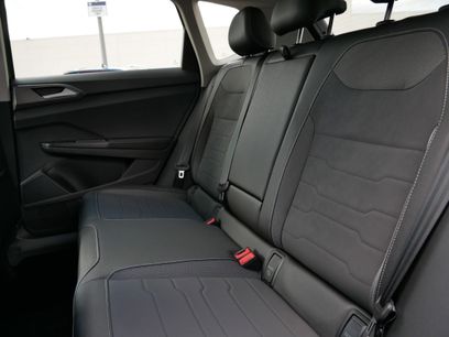 New 2025 Volkswagen Taos SE