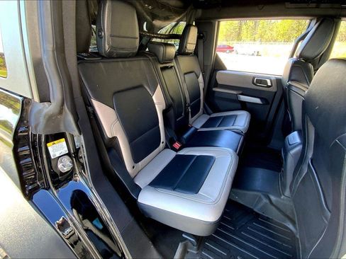 Used 2022 Ford Bronco Wildtrak AWD/4WD image 25