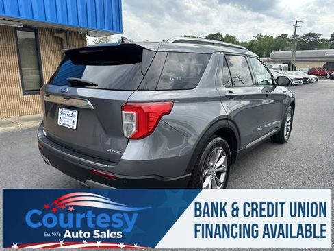 Used 2022 Ford Explorer Limited w/ Equipment Group 301A image 13