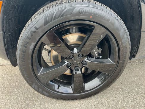 New 2026 Land Rover Defender 110 V8 image 9