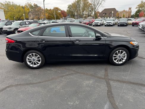 Used 2020 Ford Fusion SE image 6