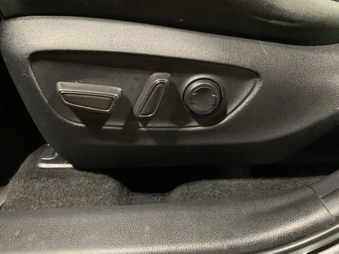 Used 2022 Toyota RAV4 XLE image 10