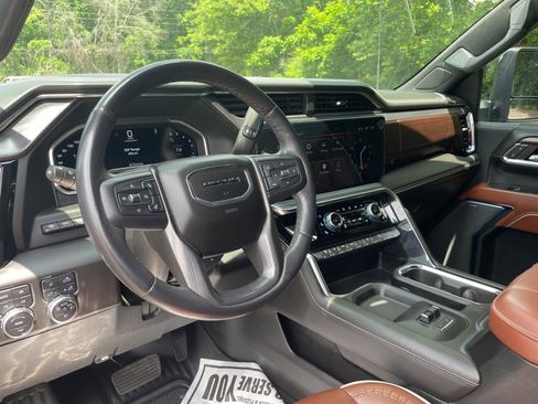 Used 2024 GMC Sierra 2500 Denali Ultimate AWD/4WD image 25
