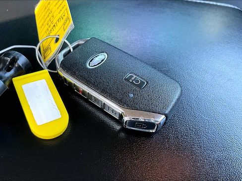 Used 2021 Kia Telluride LX image 14