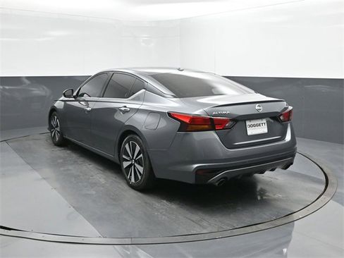 Used 2020 Nissan Altima 2.5 SV image 5