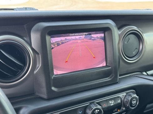 Used 2023 Jeep Wrangler Unlimited Sport AWD/4WD image 31