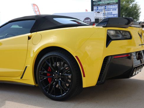 Used 2016 Chevrolet Corvette Z06 w/ 2LZ Preferred Equipment Group image 7