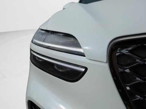 Used 2025 Genesis GV70 3.5T Sport image 9