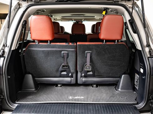 Certified 2021 Lexus LX 570 4WD w/ Luxury Package image 20