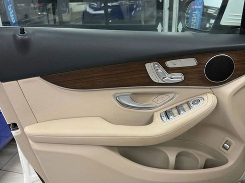 Used 2022 Mercedes-Benz GLC 300 4MATIC w/ Driver Assistance Package image 22