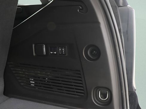 Used 2025 Chevrolet Tahoe High Country w/ Sun And Tow Package image 30