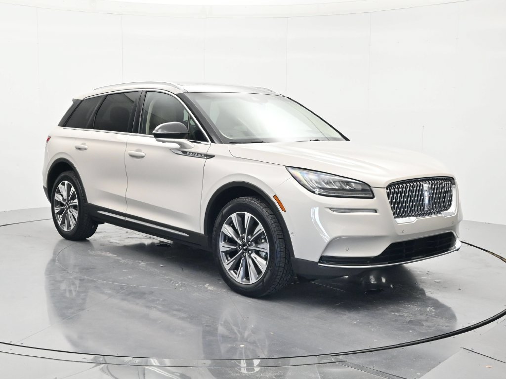Used 2022 Lincoln Corsair Reserve w/ Equipment Group 201A FWD image 3