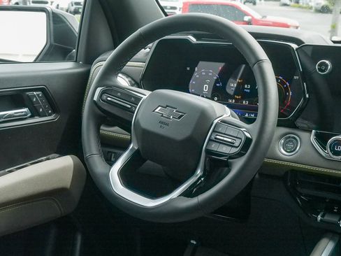 New 2026 Chevrolet Colorado ZR2 w/ Technology Package AWD/4WD image 14