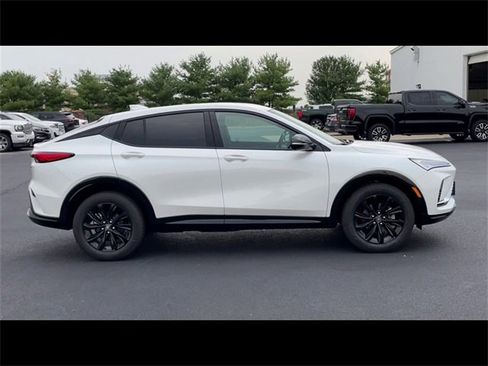 Used 2024 Buick Envista Sport Touring w/ Convenience I Package image 9