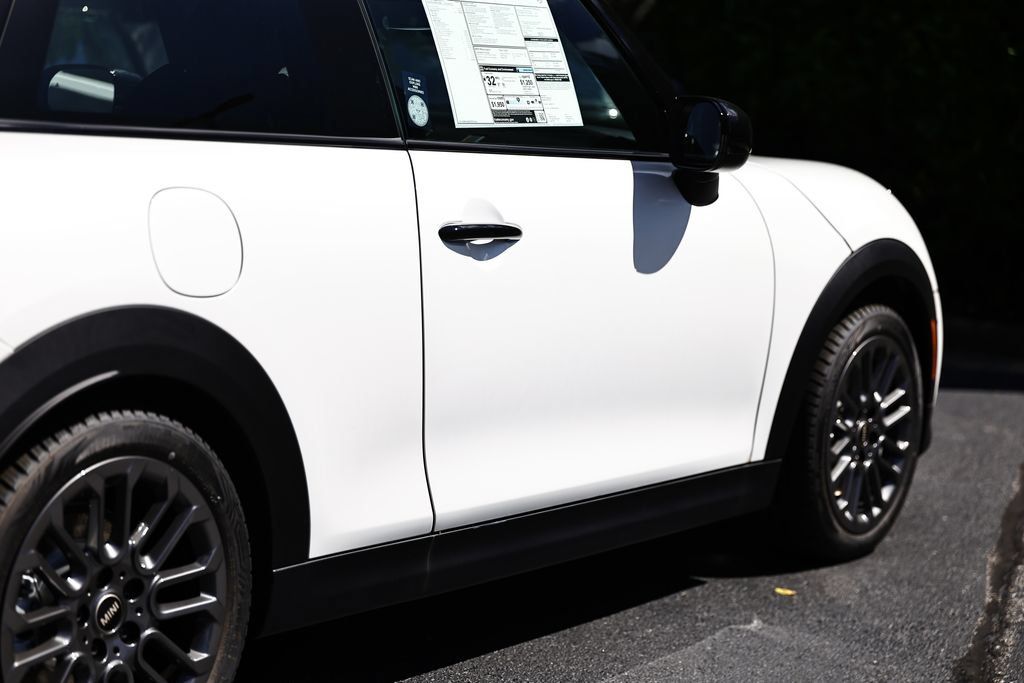 New 2026 MINI Cooper 2-Door Hardtop FWD image 8