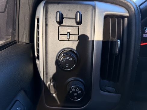 Used 2018 GMC Sierra 1500 SLT image 21