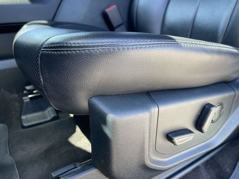 Used 2021 Ford Expedition XLT AWD/4WD image 21