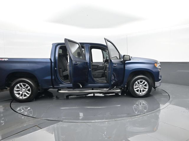 Used 2023 Chevrolet Silverado 1500 LT AWD/4WD image 28
