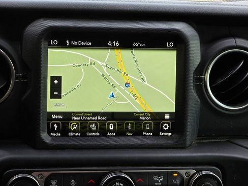 Used 2022 Jeep Wrangler Unlimited Sahara w/ Cold Weather Group AWD/4WD image 8