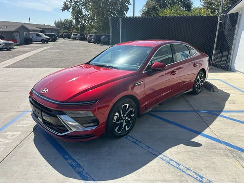 Used 2024 Hyundai Sonata SEL FWD image 12