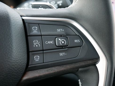 New 2025 Jeep Grand Cherokee L Limited w/ Black Appearance Package image 20