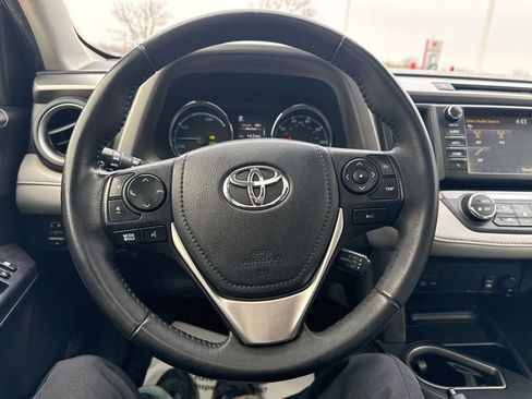 Used 2018 Toyota RAV4 XLE w/ Convenience Package image 12