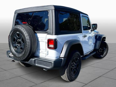Used 2025 Jeep Wrangler Sport image 11