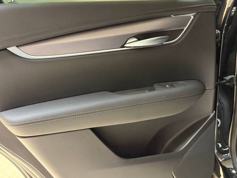 New 2025 Cadillac XT5 Luxury w/ LPO, Floor Liner Package FWD image 36