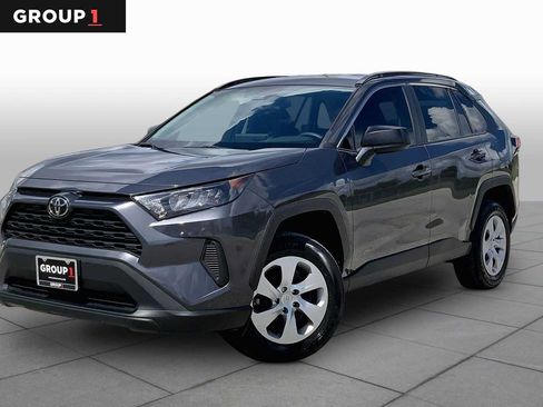Used 2020 Toyota RAV4 LE FWD image 1